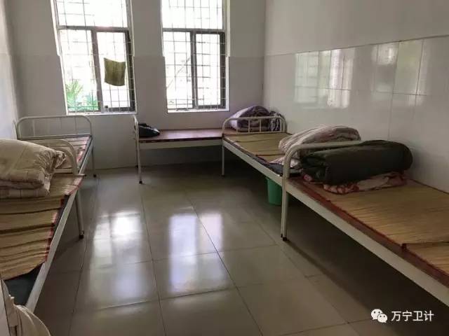 科特迪瓦女篮队员赴医院慰问病患，传递温暖！