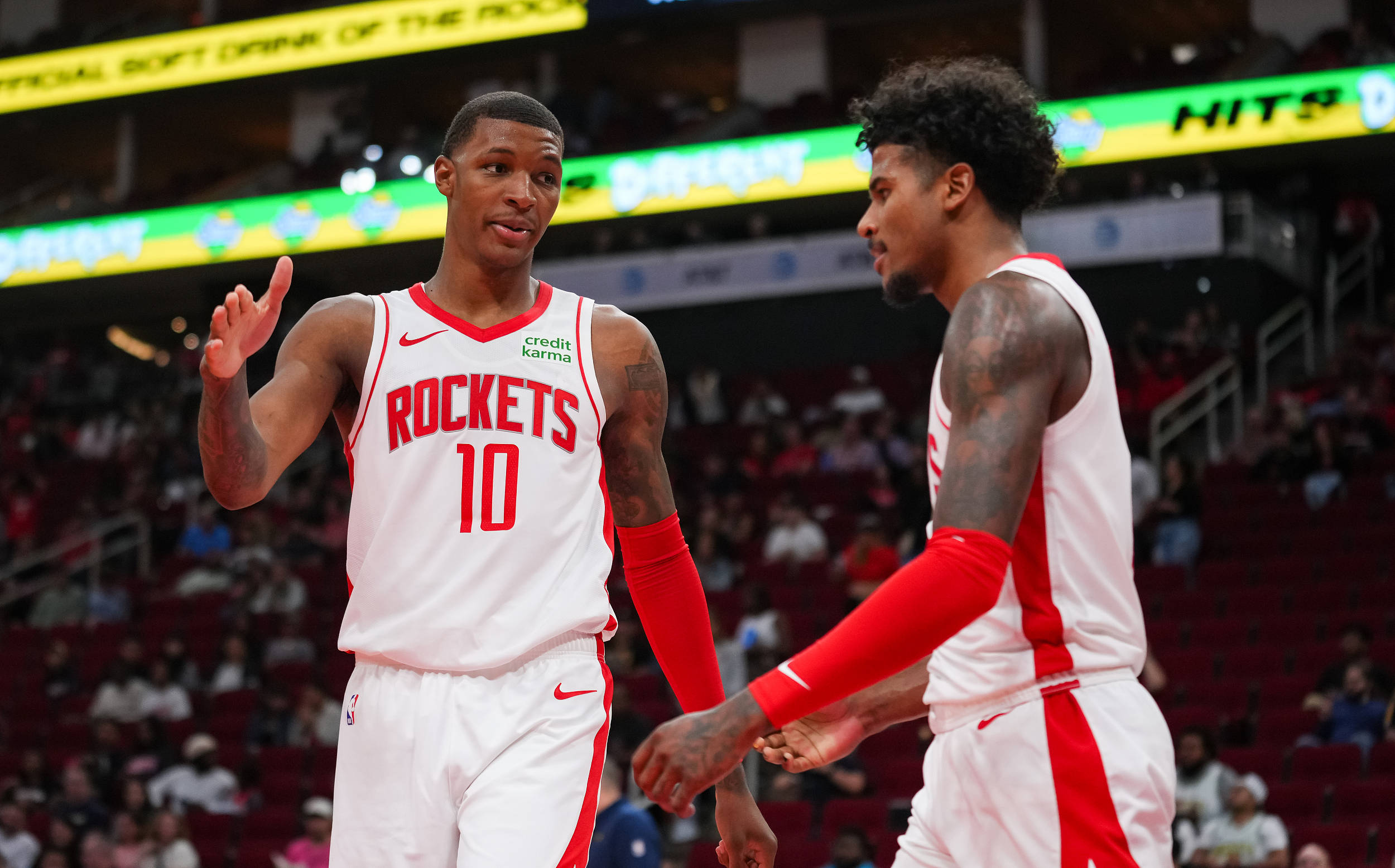 包含“76人胜鹈鹕”——近期NBA热点对决的词条